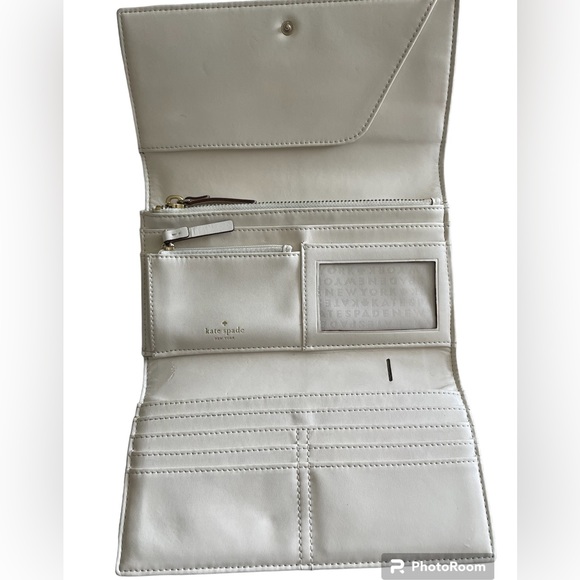 Kate Spade Bifold Wallet - Picture 3 of 10